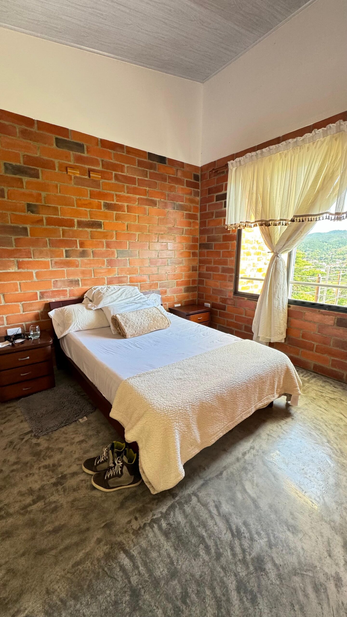 Casa amoblada , excelente para pasar en famiia en el aguacatal – pavas